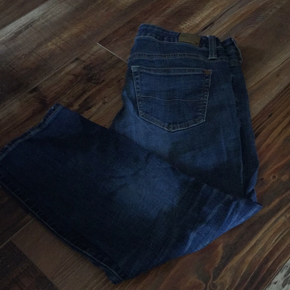 American Eagle boy cut jean